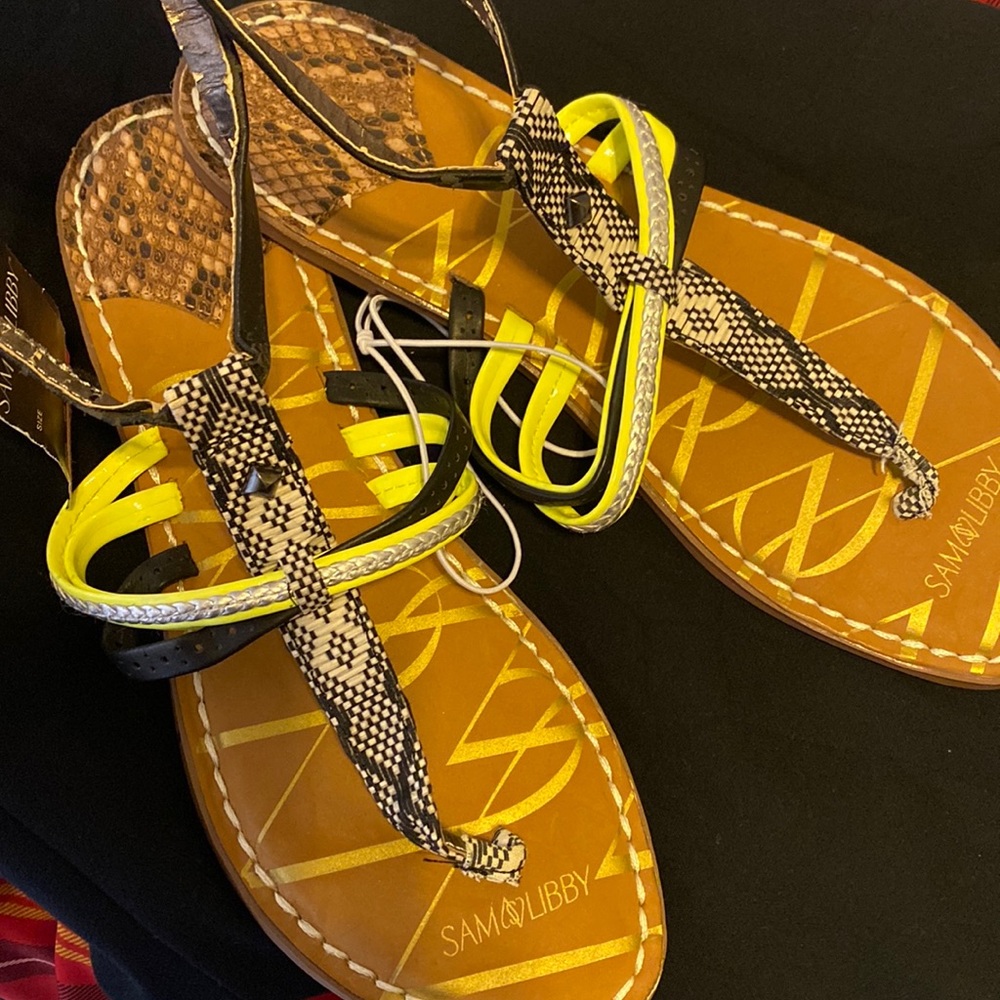 Sam & Libby 9.5 Sandals Flat Thong Black and Yellow w/ Ankle Strap